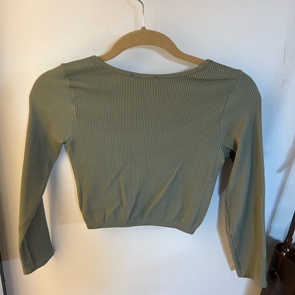 Zara Long Sleeve Crop top - Picture 4 of 4